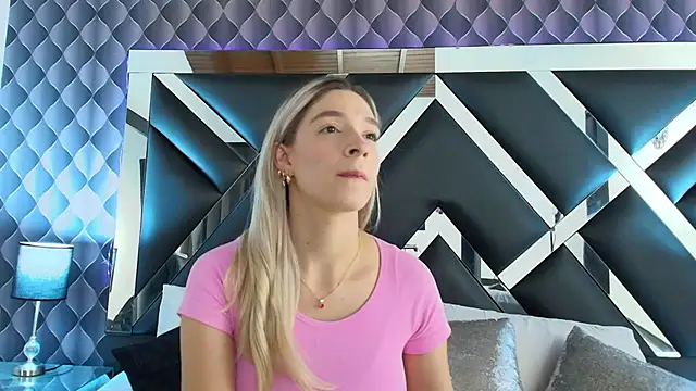 victoriaa lee  online show from February 2025 07:07:01 PM