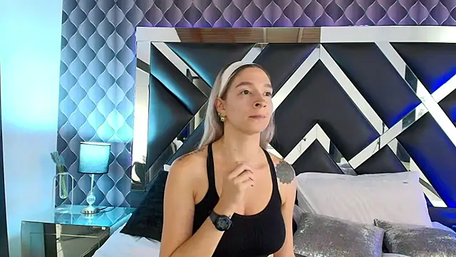 victoriaa lee  online show from February 2025 10:47:02 PM