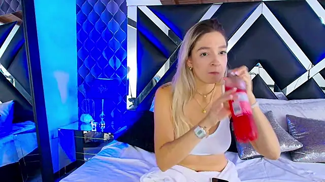 victoriaa lee  online show from March 2025 12:27:02 AM