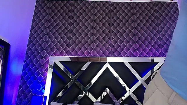 victoriaa lee  online show from October 2025 07:19:02 PM