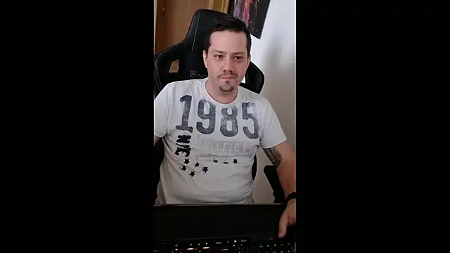 skrottum online show from February 2025 11:06:02 AM