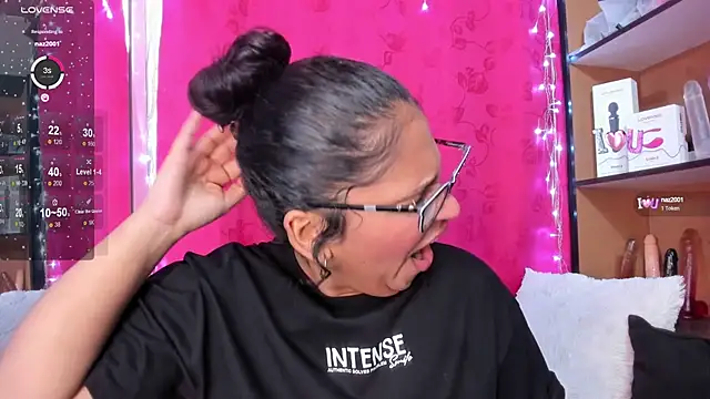 Snapshot of iriss_25 chatting on January 2025 05:19:01 PM iriss 25 online show from January 2025 05:19:01 PM