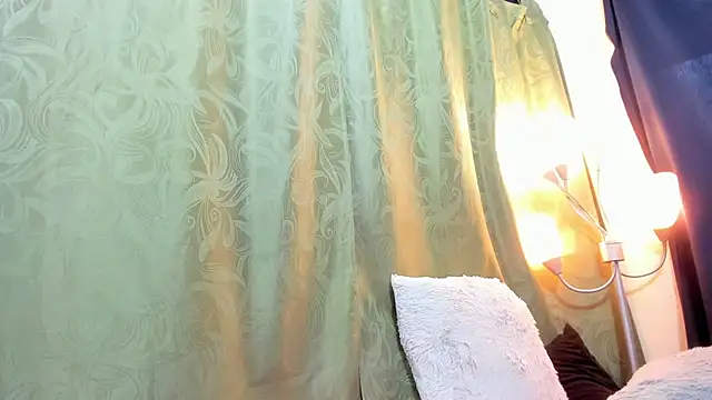 Snapshot of iriss_25 chatting on February 2025 11:31:02 AM iriss 25 online show from February 2025 11:31:02 AM