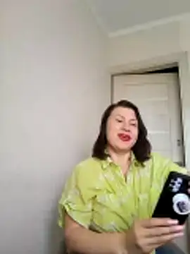 Snapshot of ROXOLANAA_SEXY chatting on April 2026 09:45:01 AM ROXOLANAA SEXY online show from April 2026 09:45:01 AM
