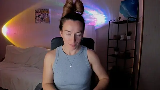 RebeccaMartinez online show from November 2025 12:48:01 PM