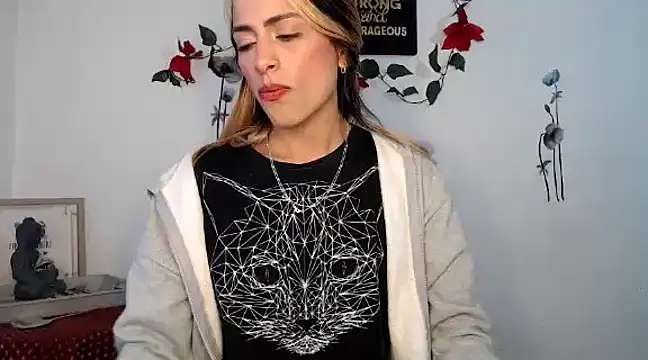 Snapshot of Liamiler01_ chatting on December 2024 11:21:02 AM Liamiler01 online show from December 2024 11:21:02 AM