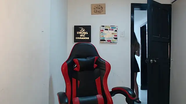 Snapshot of Liamiler01_ chatting on October 2025 12:38:01 PM Liamiler01 online show from October 2025 12:38:01 PM