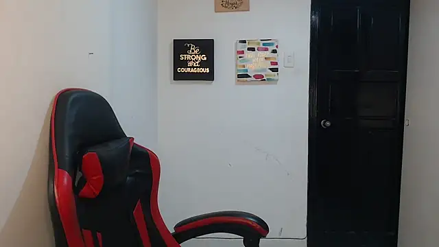 Snapshot of Liamiler01_ chatting on October 2025 12:38:02 PM Liamiler01 online show from October 2025 12:38:02 PM