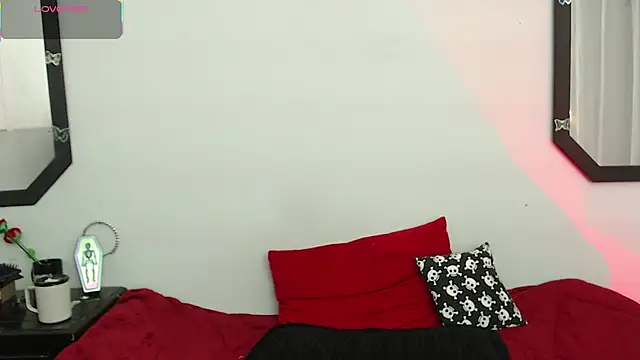 Amy Aloqua online show from November 2025 03:47:01 PM