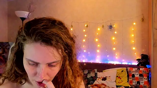 Snapshot of mia_grantes chatting on December 2024 11:44:02 PM mia grantes online show from December 2024 11:44:02 PM