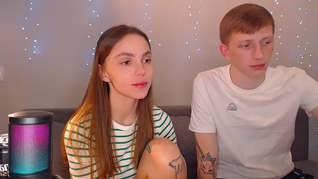 juliaanddima online show from March 2025 10:02:02 PM