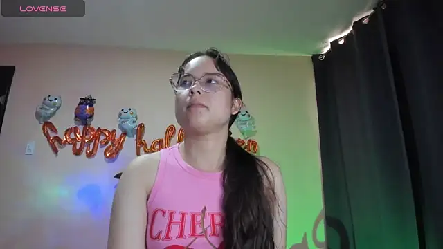 shantalc3rezo online show from October 2025 05:50:02 PM