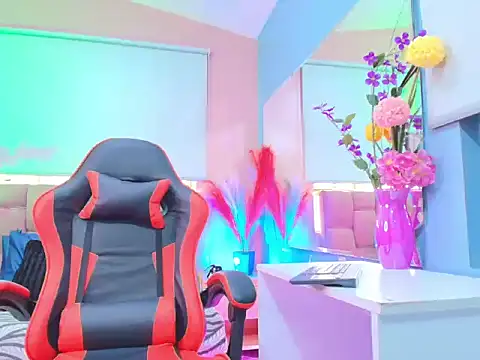 mia thompsonn  online show from February 2026 01:39:02 PM