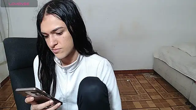 Snapshot of sweet1Girl chatting on May 2026 01:07:02 PM sweet1Girl online show from May 2026 01:07:02 PM