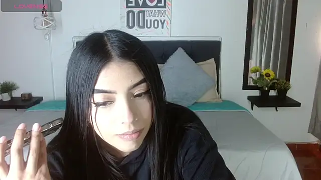 eva six online show from October 2025 06:06:01 PM