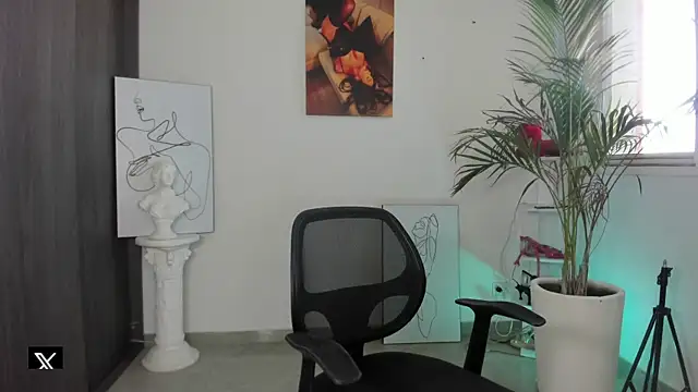 liah v online show from January 2025 07:45:01 PM