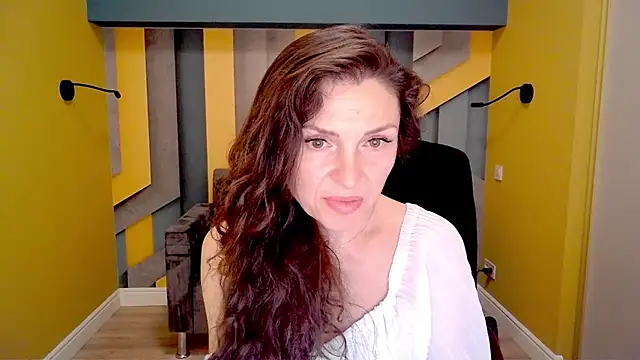 Snapshot of EllaLong chatting on February 2025 03:32:02 PM EllaLong online show from February 2025 03:32:02 PM