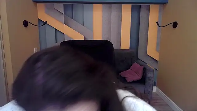 Snapshot of EllaLong chatting on February 2026 01:07:01 PM EllaLong online show from February 2026 01:07:01 PM