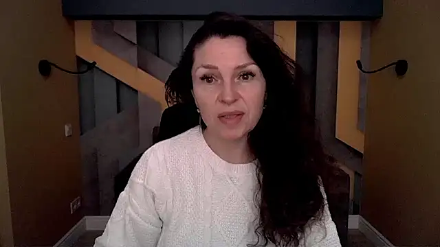 Snapshot of EllaLong chatting on February 2026 12:28:01 PM EllaLong online show from February 2026 12:28:01 PM