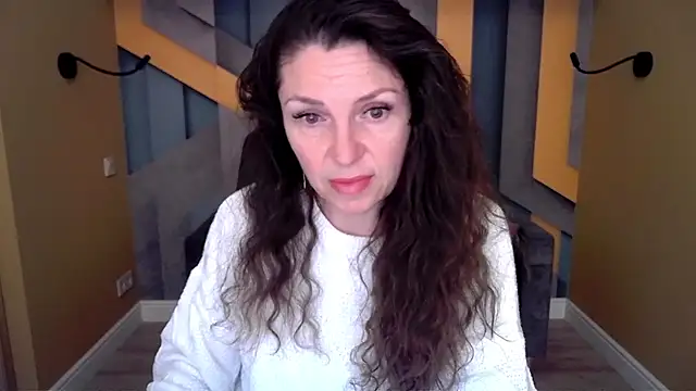 Snapshot of EllaLong chatting on February 2026 12:26:01 PM EllaLong online show from February 2026 12:26:01 PM