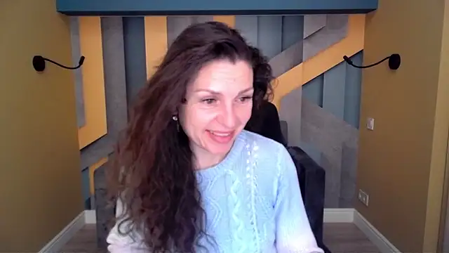 Snapshot of EllaLong chatting on February 2026 12:37:01 PM EllaLong online show from February 2026 12:37:01 PM