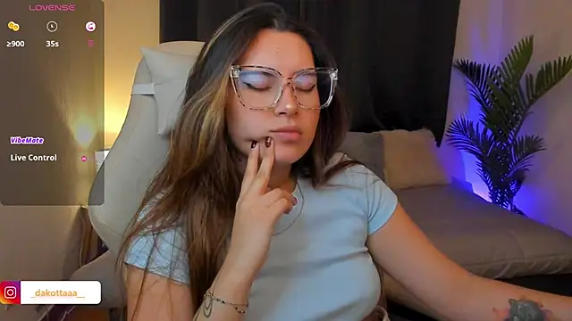 dakottaa  online show from February 2026 02:53:01 AM