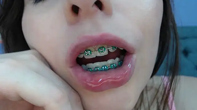 LilaSuni online show from December 2024 06:17:02 PM