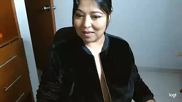 Snapshot of mariemiller19 chatting on December 2024 07:16:01 AM mariemiller19 online show from December 2024 07:16:01 AM