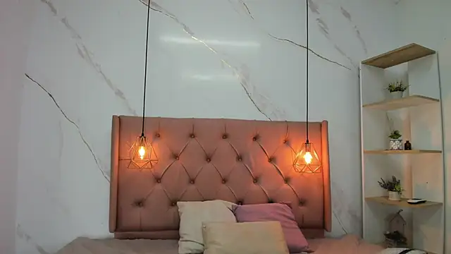 Belle Brunette online show from November 2025 08:44:01 PM