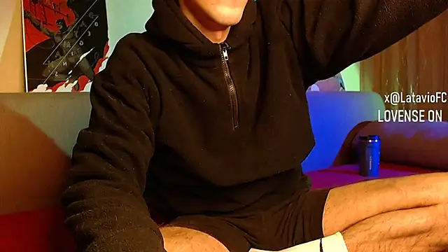 Snapshot of Midnighter_ chatting on December 2024 06:43:01 AM Midnighter  online show from December 2024 06:43:01 AM