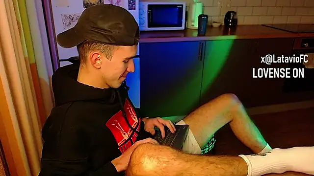 Snapshot of Midnighter_ chatting on September 2025 02:38:02 AM Midnighter  online show from September 2025 02:38:02 AM