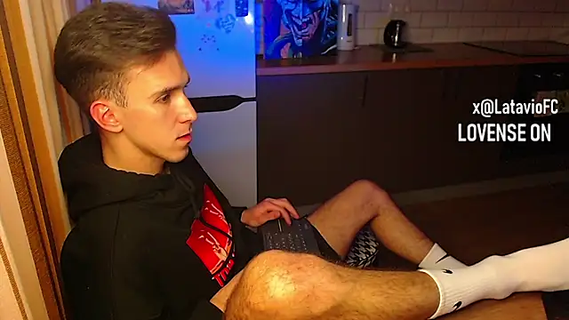 Snapshot of Midnighter_ chatting on October 2025 01:19:02 AM Midnighter  online show from October 2025 01:19:02 AM