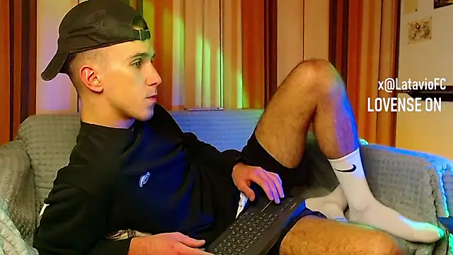 Midnighter  online show from November 2025 12:48:01 PM