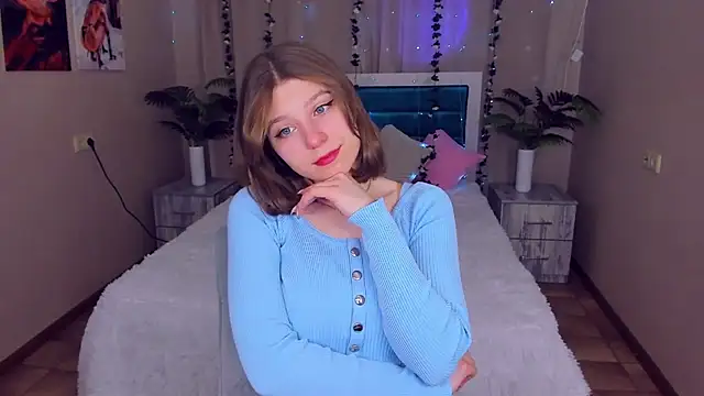 Snapshot of RinaMoore chatting on February 2025 01:27:01 PM RinaMoore online show from February 2025 01:27:01 PM