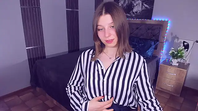 Snapshot of RinaMoore chatting on March 2025 01:46:02 PM RinaMoore online show from March 2025 01:46:02 PM