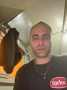 mustican422 online show from January 2025 05:08:01 PM