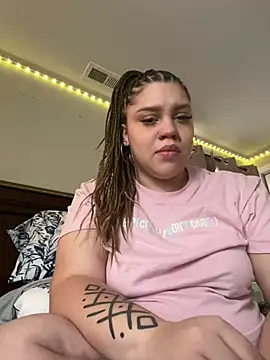 QueenNuttCollector online show from January 2025 07:07:02 PM