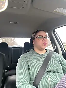 QueenNuttCollector online show from March 2025 04:34:02 PM