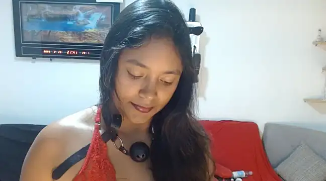 Snapshot of Chiara_petterson chatting on February 2025 02:40:02 AM Chiara petterson online show from February 2025 02:40:02 AM