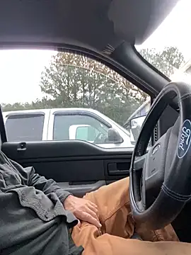 Snapshot of Themechanic420 chatting on February 2025 01:05:01 PM Themechanic420 online show from February 2025 01:05:01 PM