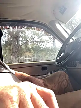 Snapshot of Themechanic420 chatting on November 2025 05:46:01 PM Themechanic420 online show from November 2025 05:46:01 PM