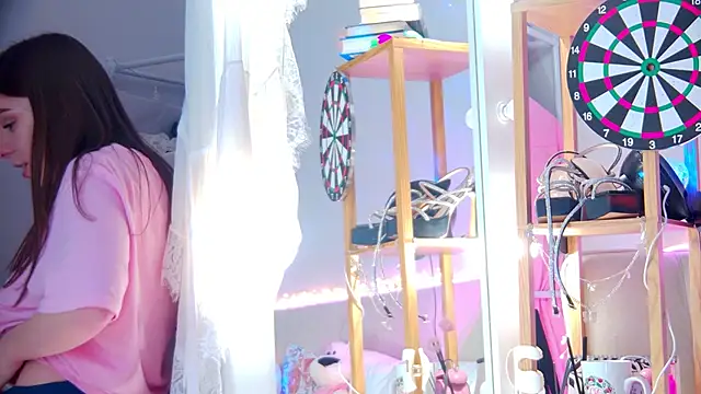 ElisabethDavis online show from January 2025 09:37:01 PM