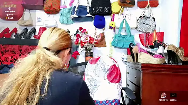 Xiaraa26 online show from September 2025 12:00:02 AM