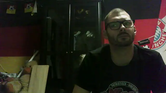 Die-geile-Sau online show from November 2025 07:48:02 PM