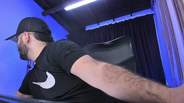 jhon bear03 online show from February 2025 11:15:01 AM