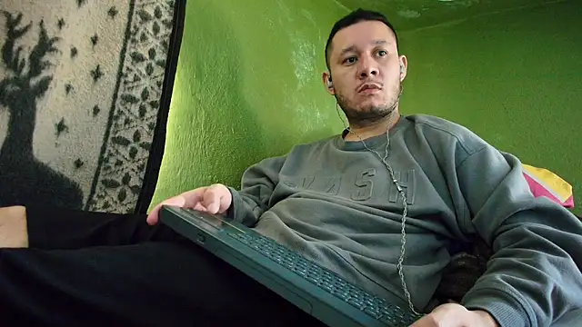 sweet cock28 online show from December 2024 03:59:01 PM