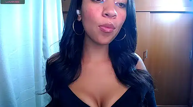 Snapshot of Danna_Ross_ chatting on January 2025 12:42:01 AM Danna Ross  online show from January 2025 12:42:01 AM