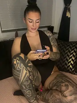 Mia-Bremer online show from January 2025 07:39:01 PM