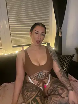 Mia-Bremer online show from January 2025 11:09:01 PM