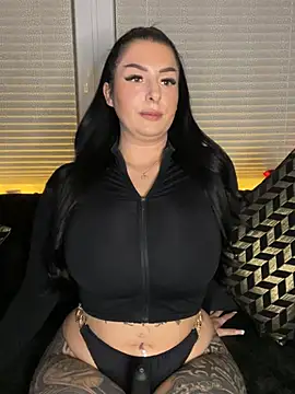 Snapshot of Mia-Bremer chatting on February 2026 10:14:01 PM Mia-Bremer online show from February 2026 10:14:01 PM